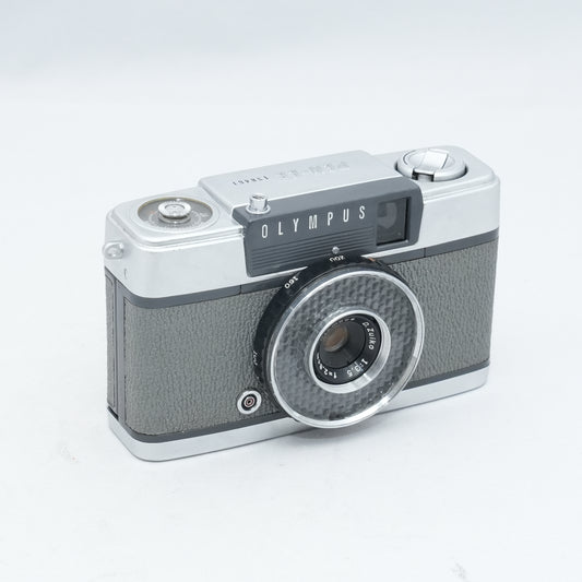 Olympus PEN EE